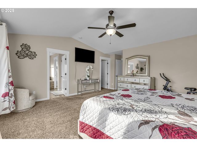 17478 Sw MAX Ct, Beaverton, OR 97078