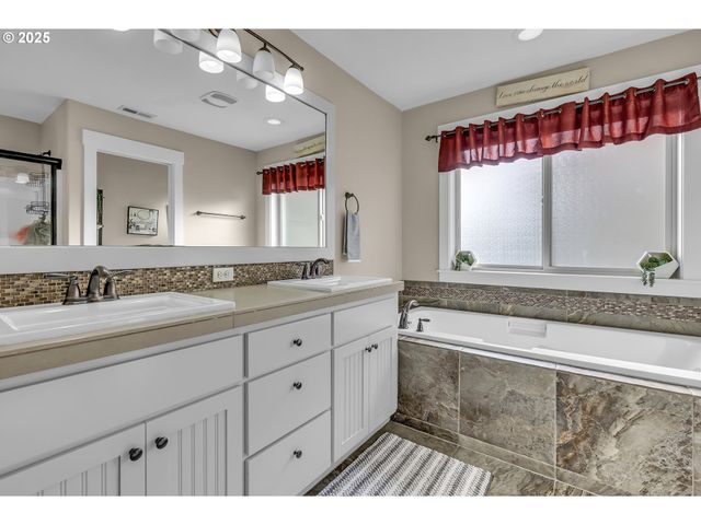 17478 Sw MAX Ct, Beaverton, OR 97078