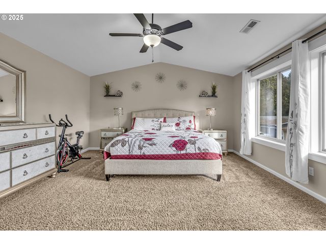 17478 Sw MAX Ct, Beaverton, OR 97078