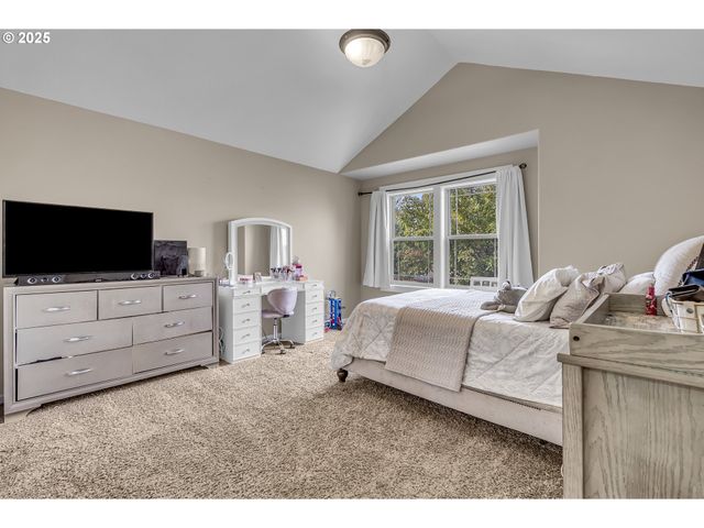 17478 Sw MAX Ct, Beaverton, OR 97078