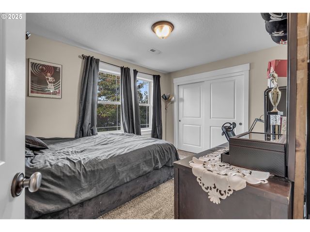 17478 Sw MAX Ct, Beaverton, OR 97078