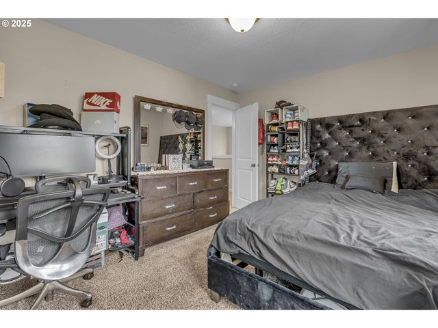 17478 Sw MAX Ct, Beaverton, OR 97078