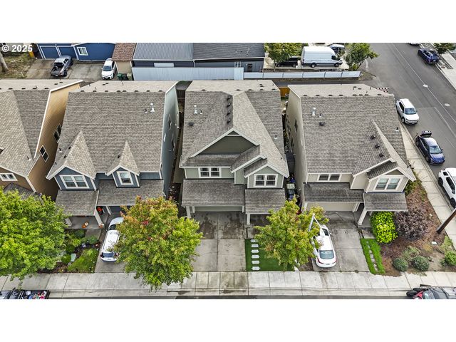 17478 Sw MAX Ct, Beaverton, OR 97078