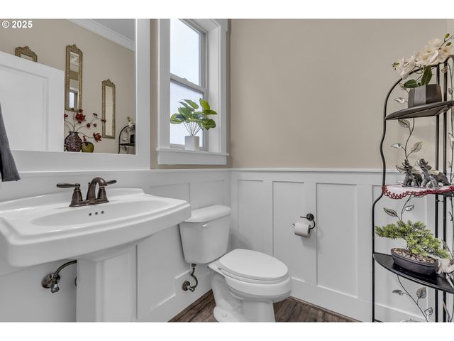 17478 Sw MAX Ct, Beaverton, OR 97078