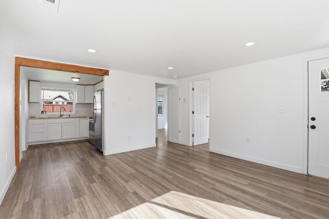 5118 N Jefferson St, Spokane, WA 99205