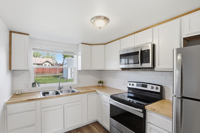 5118 N Jefferson St, Spokane, WA 99205
