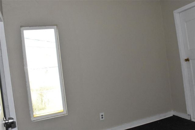 22 N Avenue D, Freeport, TX 77541