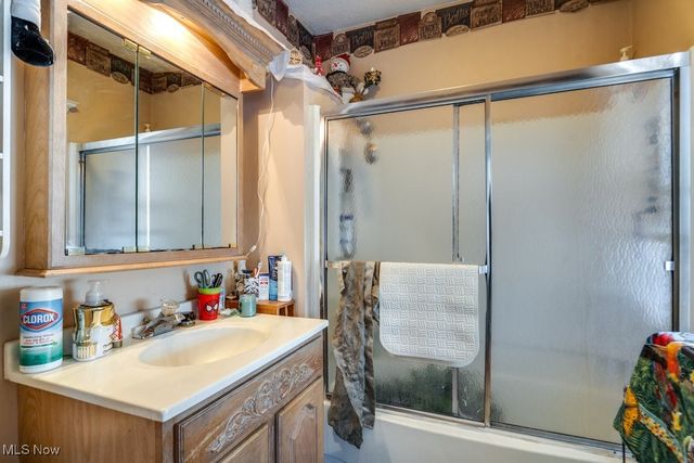 2478 Richmond Road, Beachwood, OH 44122