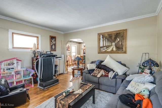 2478 Richmond Road, Beachwood, OH 44122