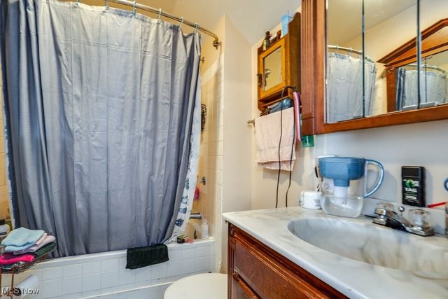 2478 Richmond Road, Beachwood, OH 44122