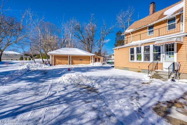 2478 Richmond Road, Beachwood, OH 44122