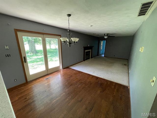 4441 Old Caseyville Road, Belleville, IL 62223