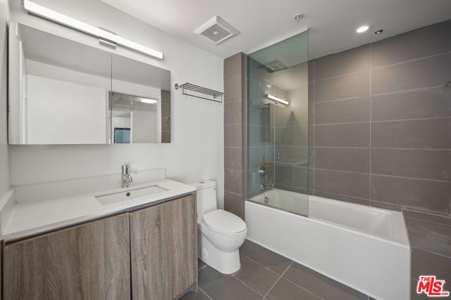 5800 Harold Way 204, Los Angeles, CA 90028