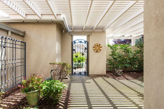 700 Canyon Oak Ln, Lincoln, CA 95648