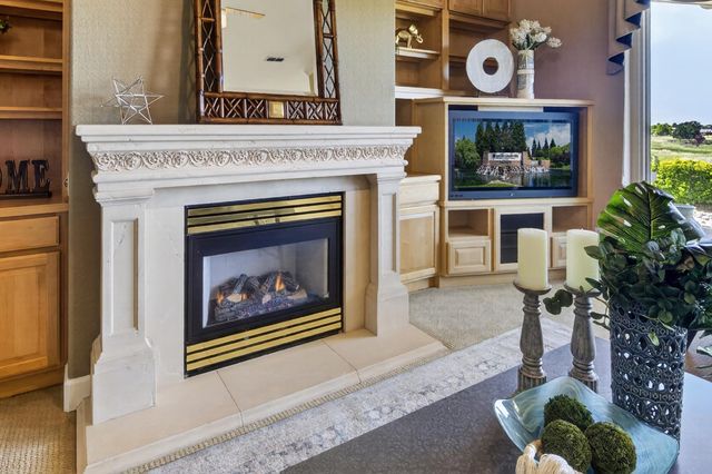 700 Canyon Oak Ln, Lincoln, CA 95648