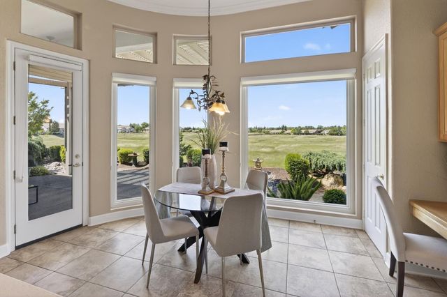 700 Canyon Oak Ln, Lincoln, CA 95648