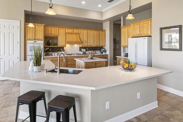 700 Canyon Oak Ln, Lincoln, CA 95648
