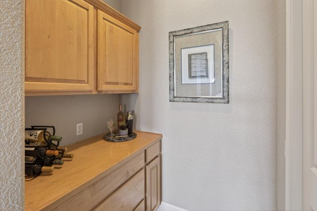 700 Canyon Oak Ln, Lincoln, CA 95648