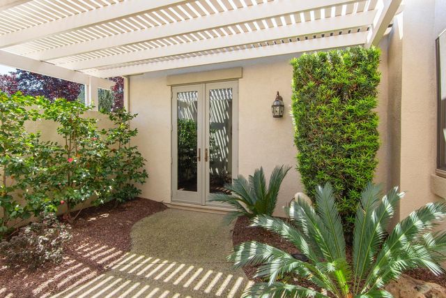 700 Canyon Oak Ln, Lincoln, CA 95648