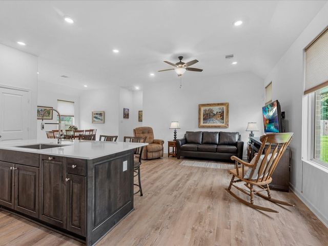 35472 Woodtrace Circle, Pinehurst, TX 77362