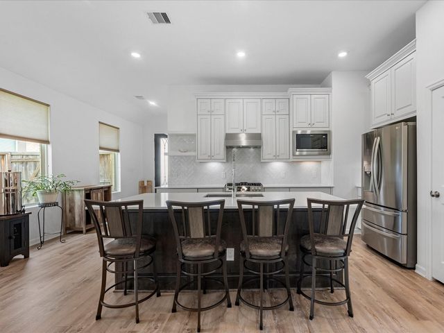 35472 Woodtrace Circle, Pinehurst, TX 77362