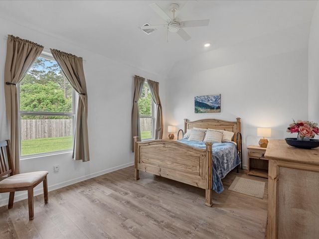 35472 Woodtrace Circle, Pinehurst, TX 77362