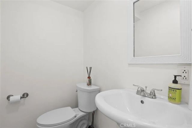 1525 N Hayworth Avenue 204, Los Angeles, CA 90046