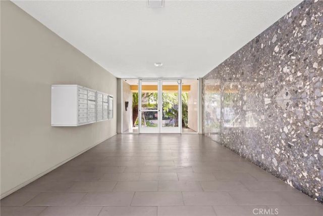 1525 N Hayworth Avenue 204, Los Angeles, CA 90046