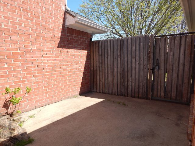 5204 Welbeck Court, Garland, TX 75043