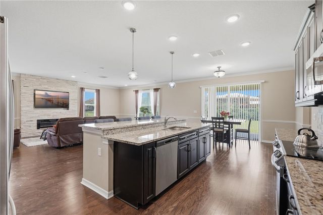 9307 PARISIAN COURT, Seffner, FL 33584