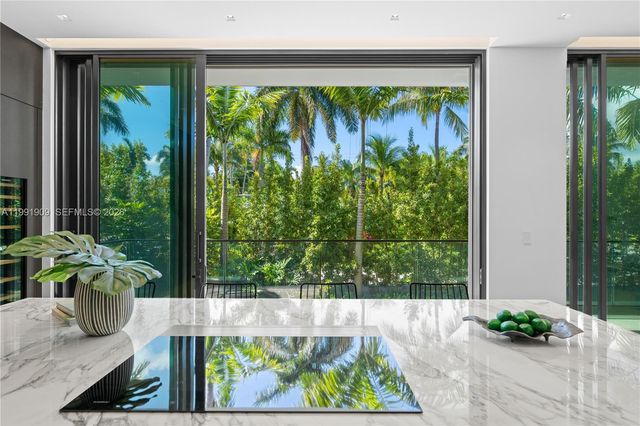 291 Palm Ave, Miami Beach, FL 33139