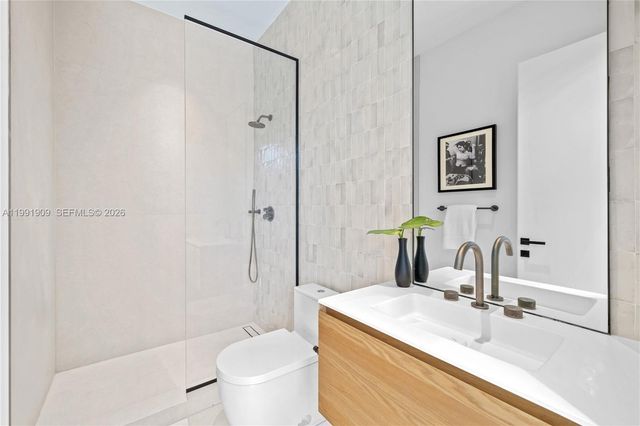 291 Palm Ave, Miami Beach, FL 33139