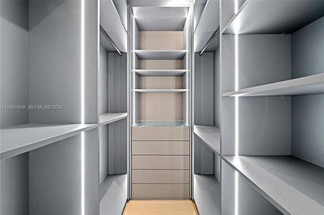 291 Palm Ave, Miami Beach, FL 33139