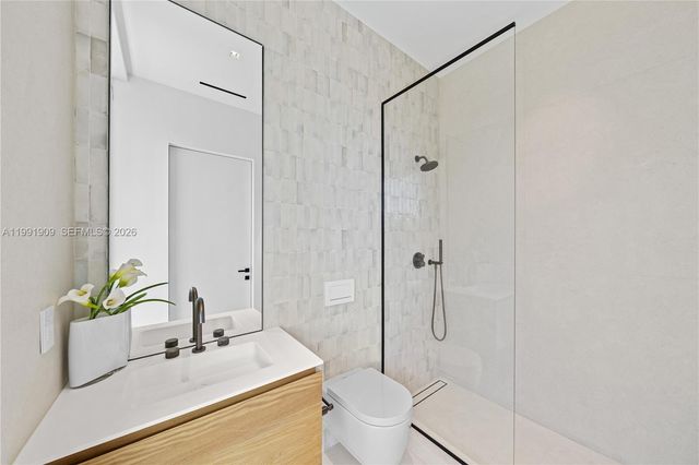 291 Palm Ave, Miami Beach, FL 33139