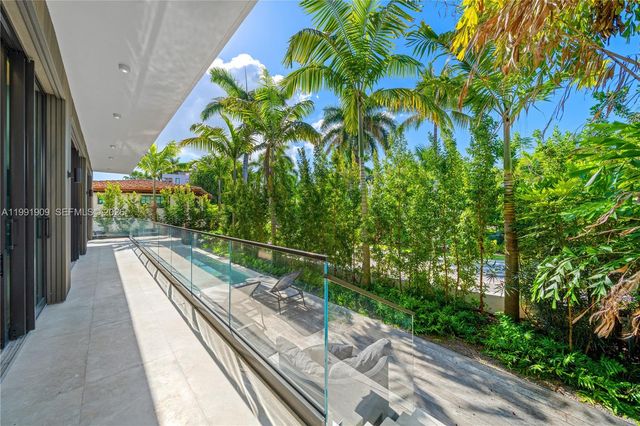 291 Palm Ave, Miami Beach, FL 33139