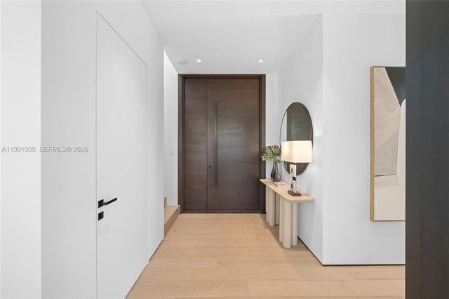 291 Palm Ave, Miami Beach, FL 33139