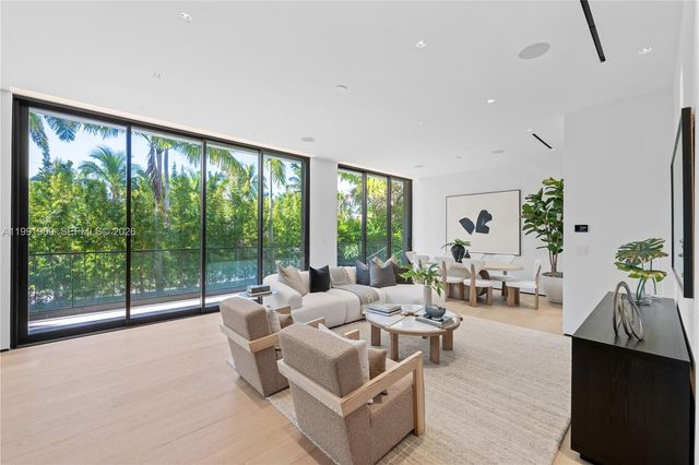 291 Palm Ave, Miami Beach, FL 33139