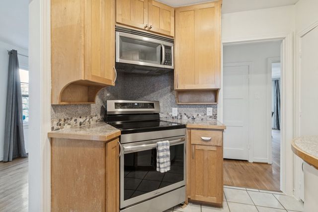 6815 E Grand Avenue, Dallas, TX 75223