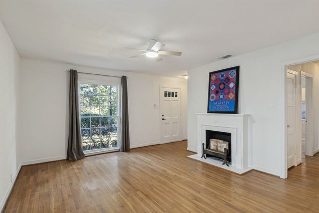 6815 E Grand Avenue, Dallas, TX 75223