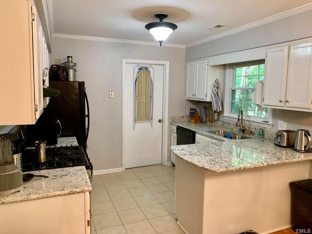 102 Chevron Circle, Cary, NC 27513