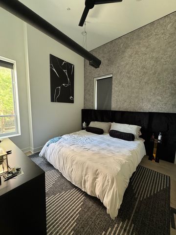 77 W Chestnut Street 3B, Chicago, IL 60610