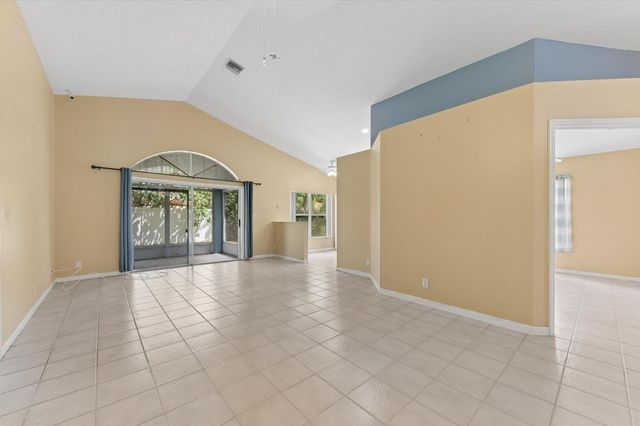 103 Saddle Trail, Royal Palm Beach, FL 33411