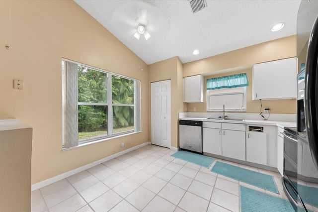 103 Saddle Trail, Royal Palm Beach, FL 33411