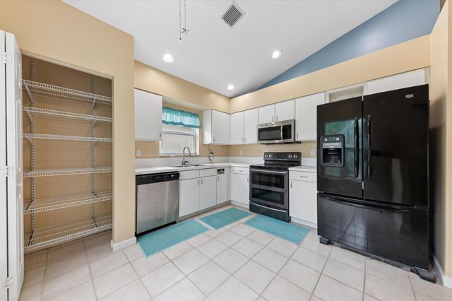 103 Saddle Trail, Royal Palm Beach, FL 33411