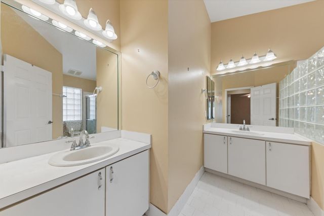 103 Saddle Trail, Royal Palm Beach, FL 33411