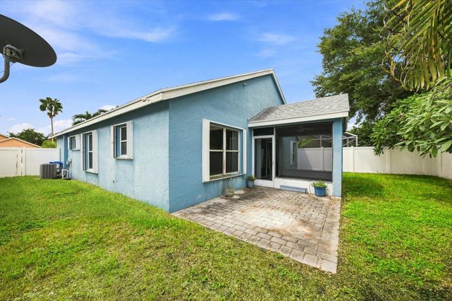 103 Saddle Trail, Royal Palm Beach, FL 33411