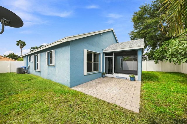 103 Saddle Trail, Royal Palm Beach, FL 33411