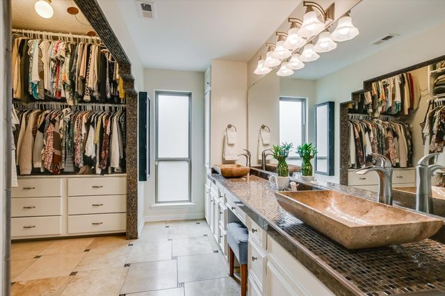 7009 Danwood DR, Austin, TX 78759