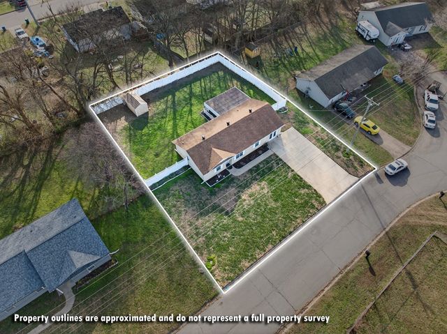 1211 Patton Placd, Oak Grove, KY 42262