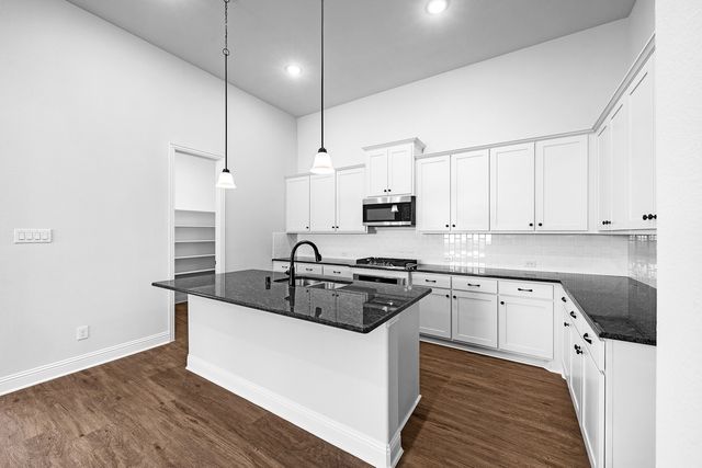 525 Cristo Range, Greenville, TX 75402